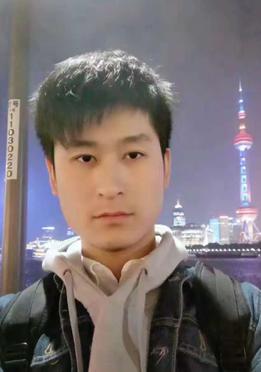 設(shè)計(jì)師丁成成